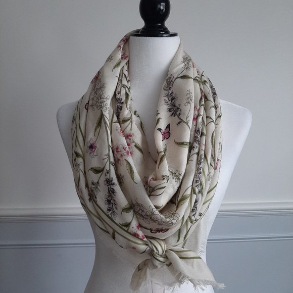 Giambattista x H&M Creme Cashmere Blend Scarf - Picture 1 of 5